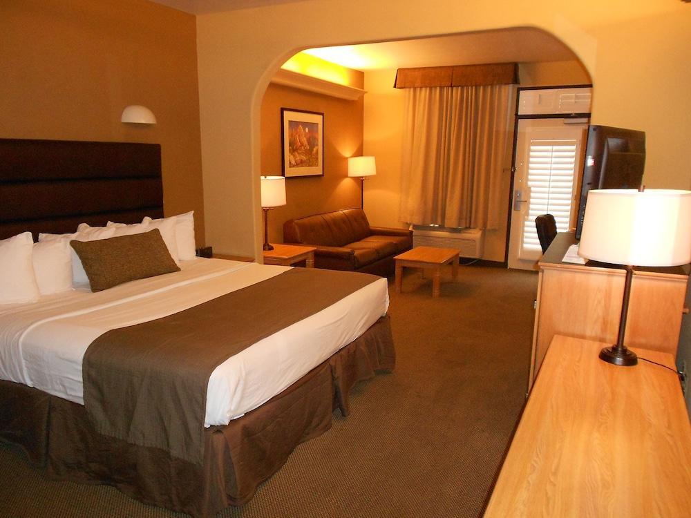 Quality Inn & Suites Phoenix Nw - Sun City Youngtown Kültér fotó