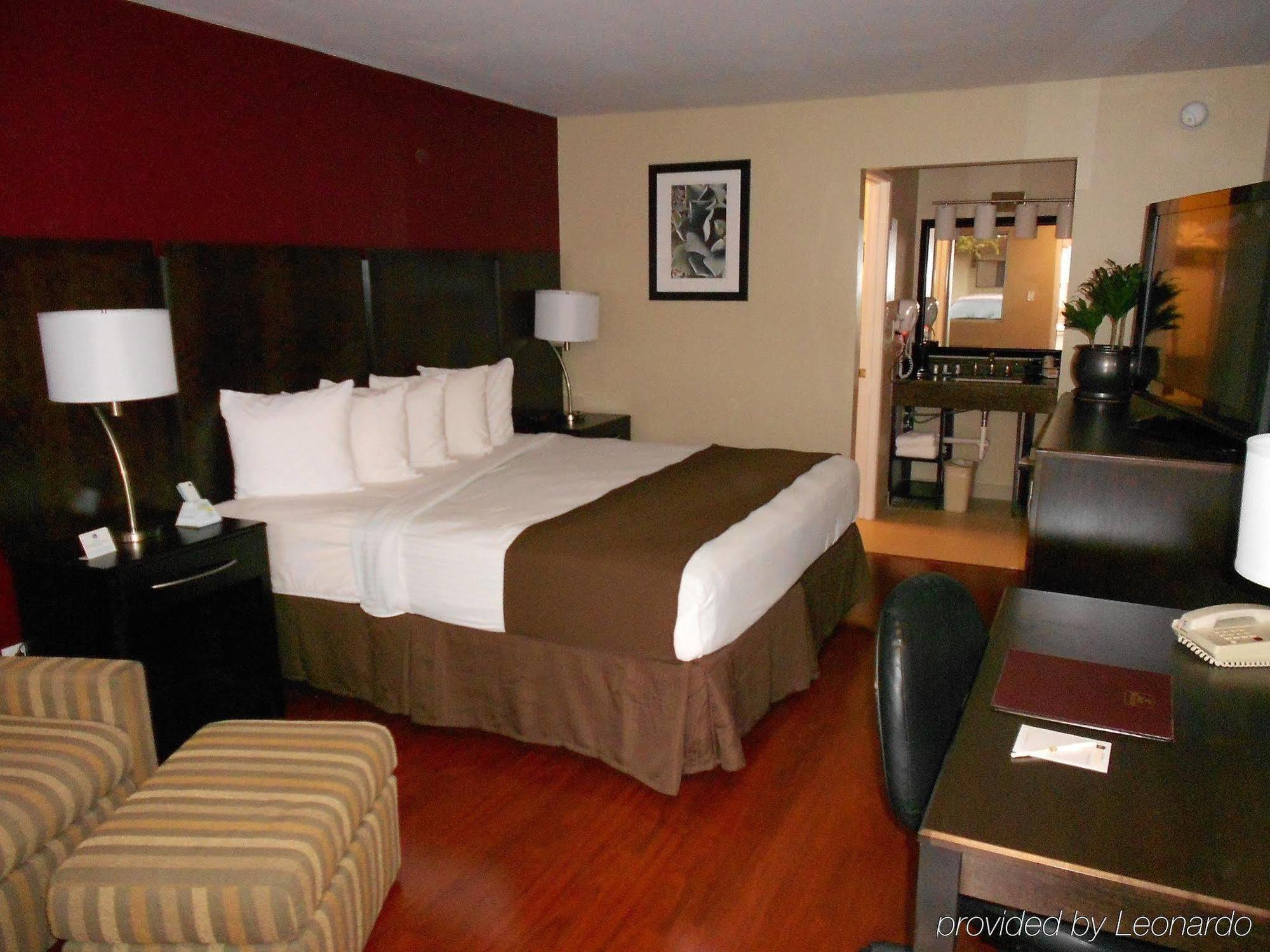 Quality Inn & Suites Phoenix Nw - Sun City Youngtown Kültér fotó