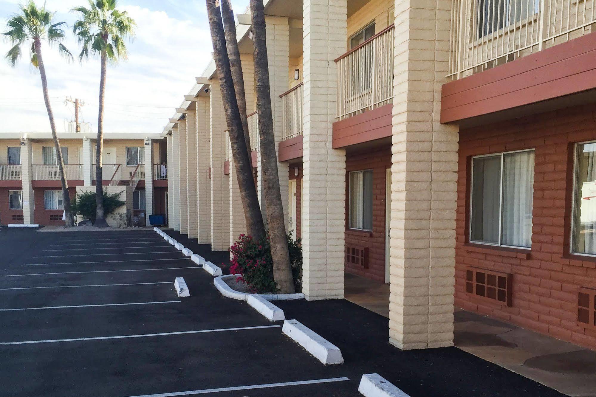 Quality Inn & Suites Phoenix Nw - Sun City Youngtown Kültér fotó
