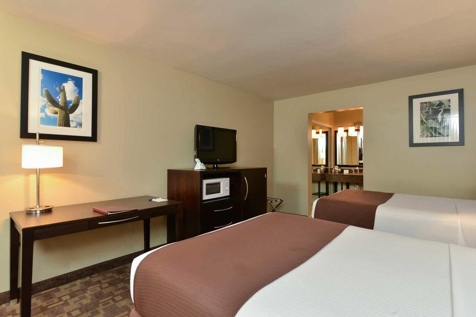 Quality Inn & Suites Phoenix Nw - Sun City Youngtown Kültér fotó