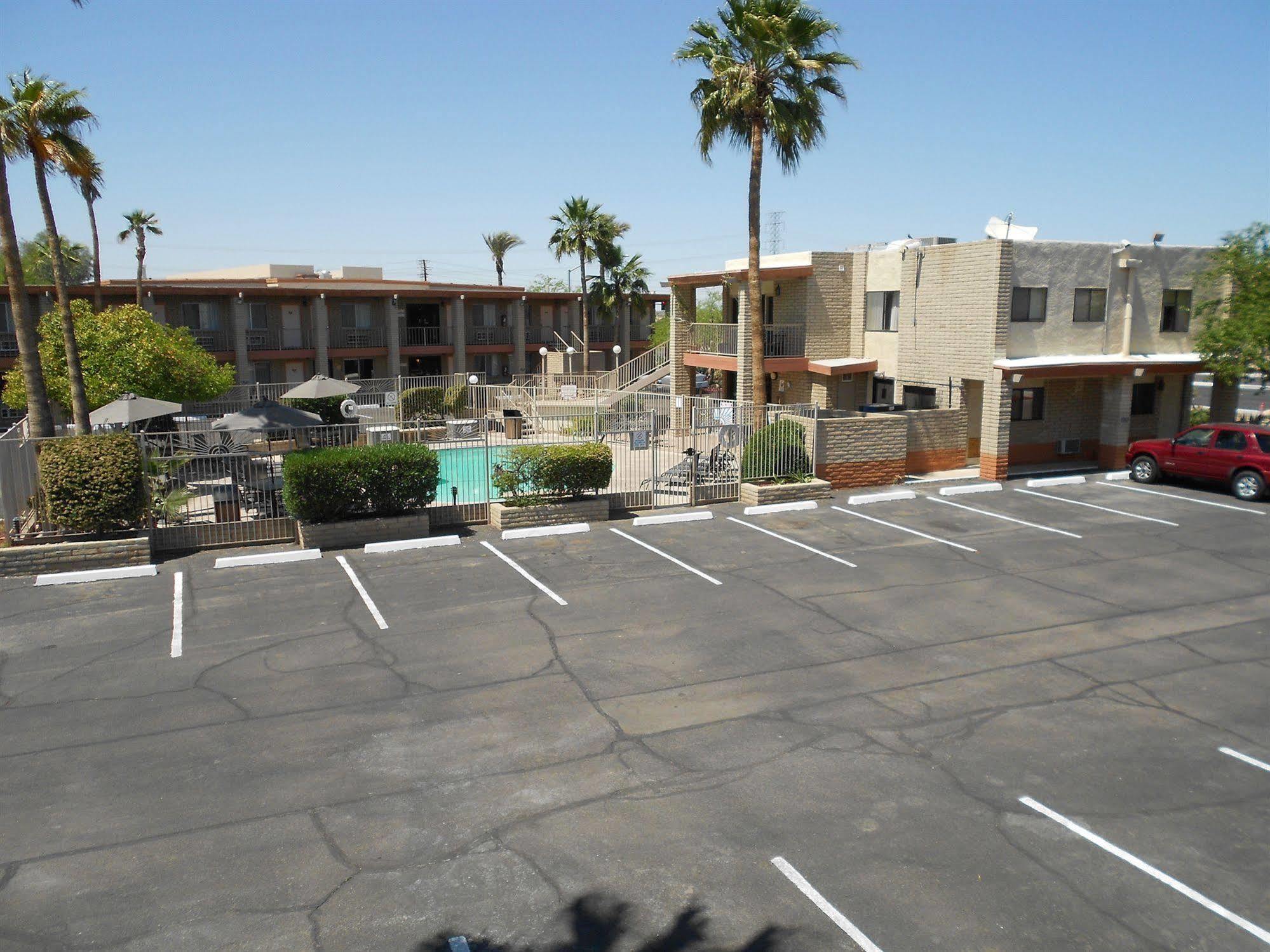 Quality Inn & Suites Phoenix Nw - Sun City Youngtown Kültér fotó