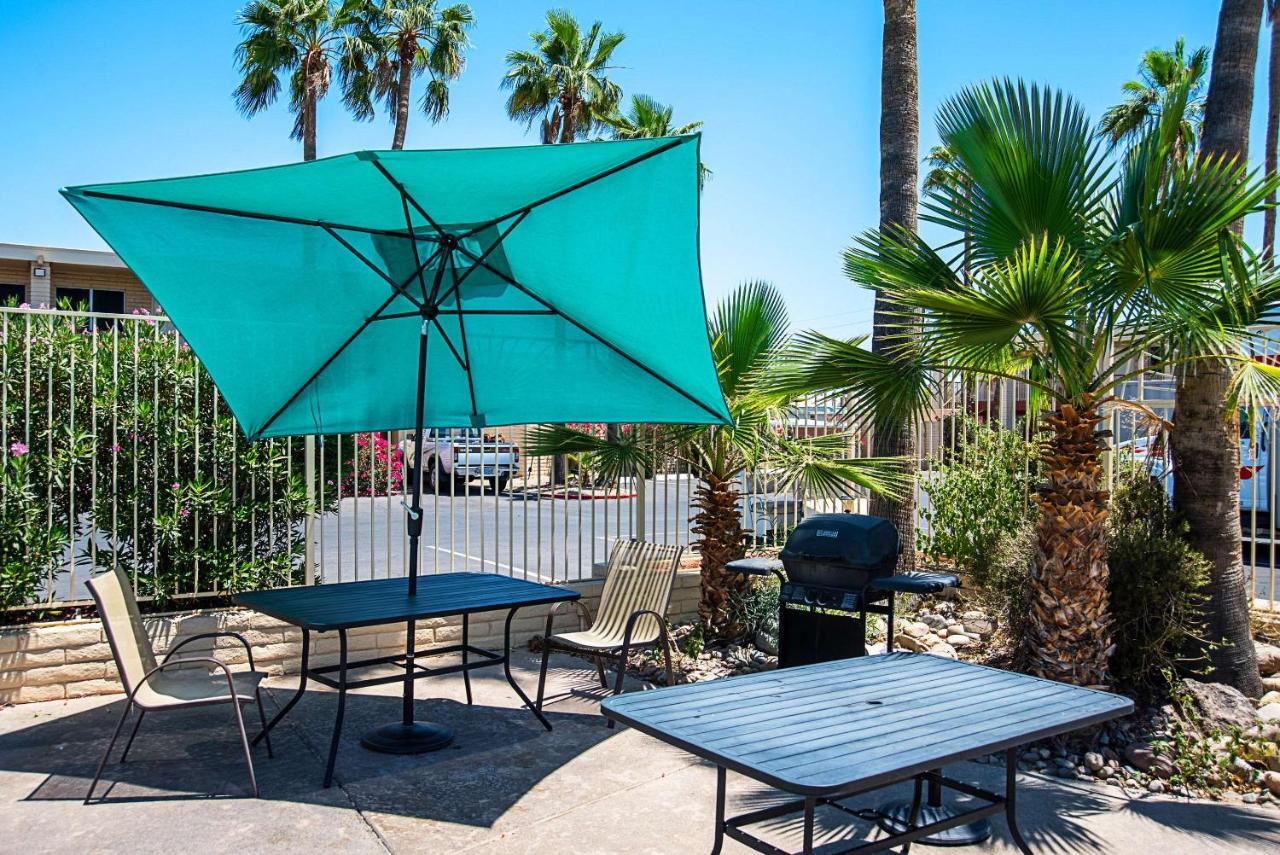 Quality Inn & Suites Phoenix Nw - Sun City Youngtown Kültér fotó