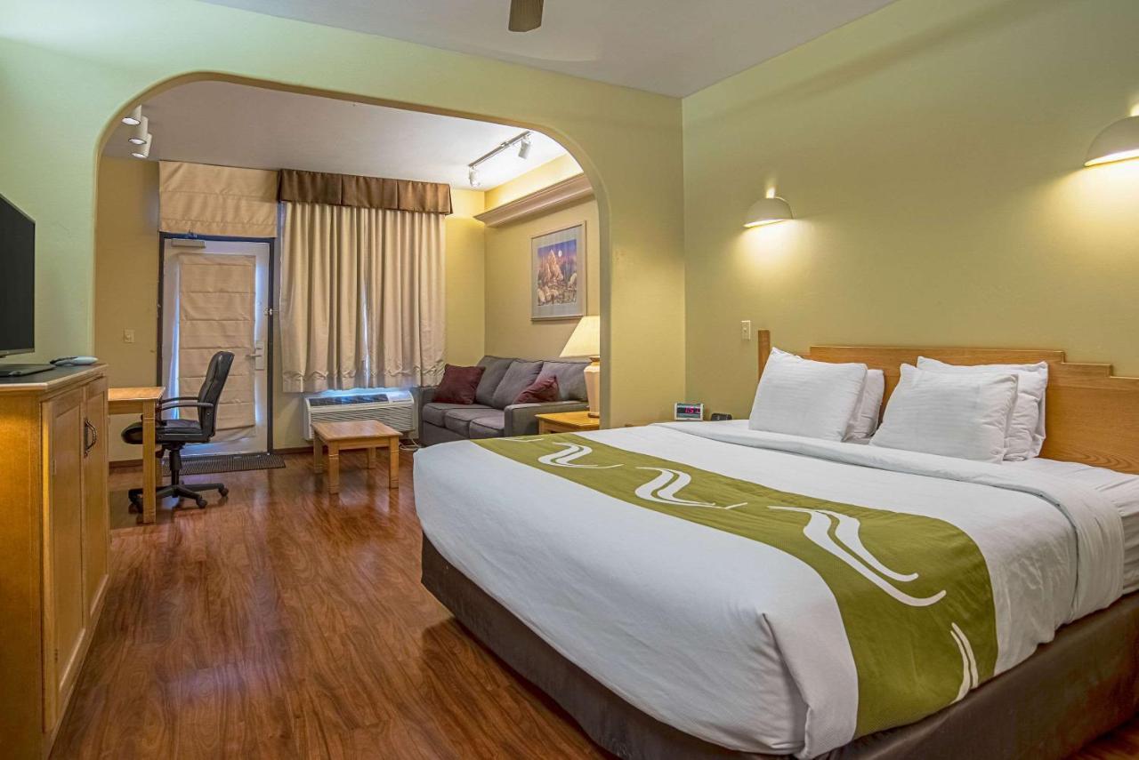 Quality Inn & Suites Phoenix Nw - Sun City Youngtown Kültér fotó