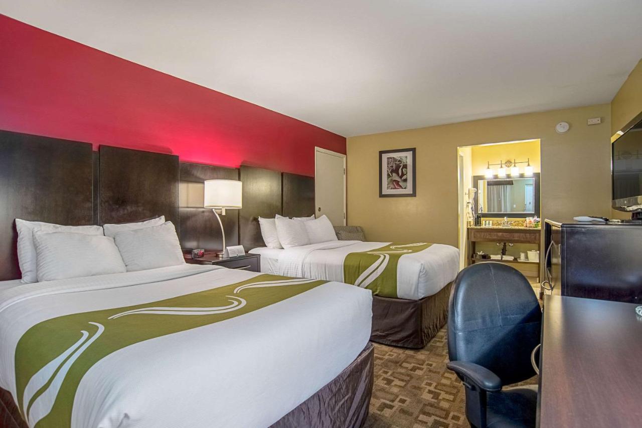 Quality Inn & Suites Phoenix Nw - Sun City Youngtown Kültér fotó