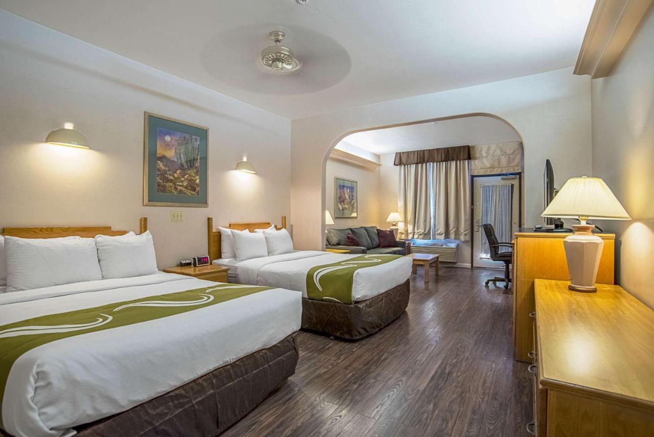 Quality Inn & Suites Phoenix Nw - Sun City Youngtown Kültér fotó
