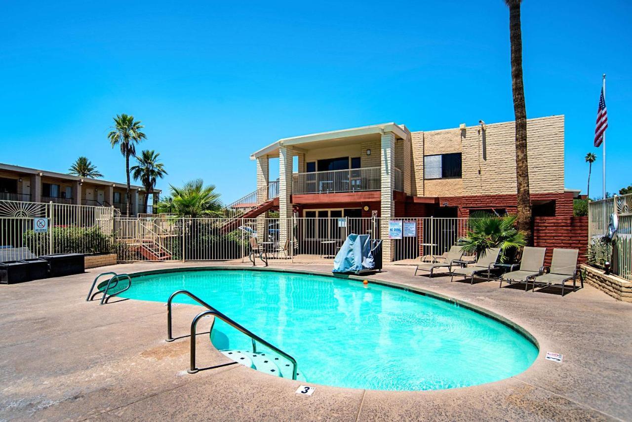Quality Inn & Suites Phoenix Nw - Sun City Youngtown Kültér fotó